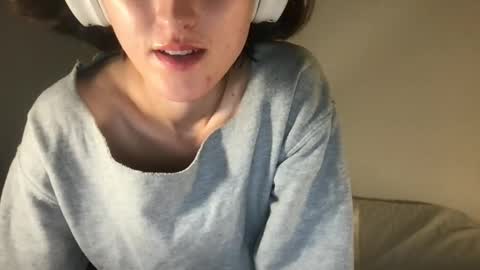 Snapshot of fakenshitsis chatting on 11.19.25 Haydee online show from 11.19.25