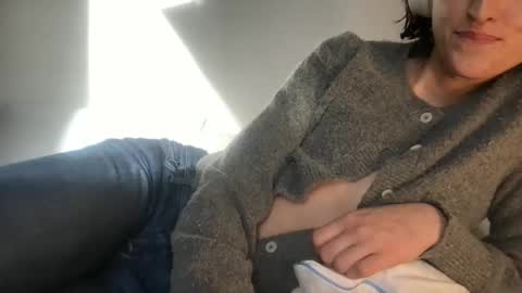 Snapshot of fakenshitsis chatting on 12.20.25 Haydee online show from 12.20.25