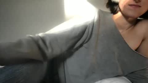 Snapshot of fakenshitsis chatting on 01.12.26 Haydee online show from 01.12.26