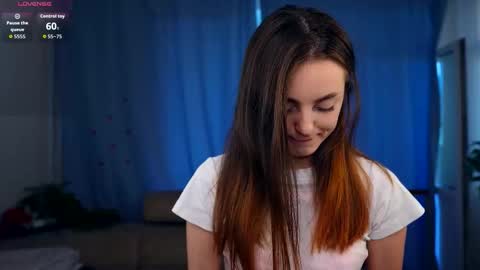 Snapshot of falineellson chatting on 09.10.25 Erika online show from 09.10.25