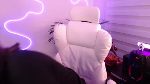 OF fallenag 1 online show from 09.18.25