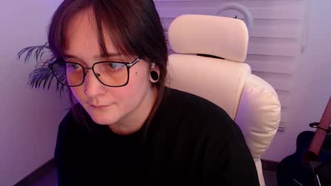 Snapshot of fallenag__ chatting on 03.25.26 OF fallenag 1 online show from 03.25.26