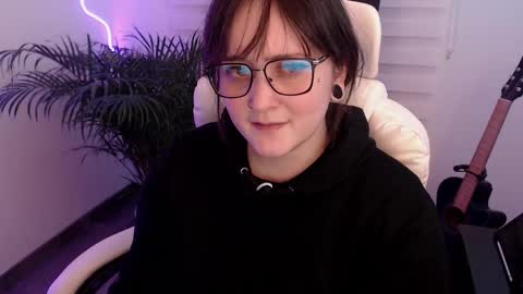 Snapshot of fallenag__ chatting on 03.30.26 OF fallenag 1 online show from 03.30.26