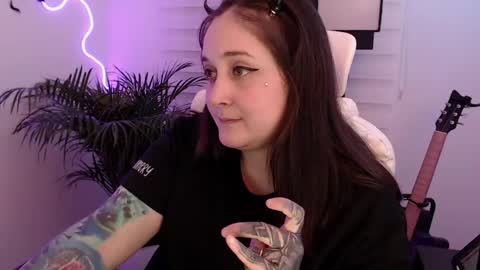 Snapshot of fallenag__ chatting on 05.10.26 OF fallenag 1 online show from 05.10.26