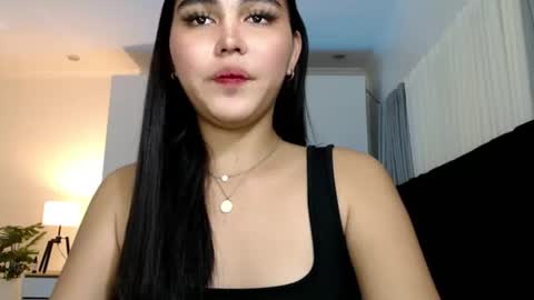 Snapshot of fallfromabove chatting on 01.12.26 Belly Conklin online show from 01.12.26