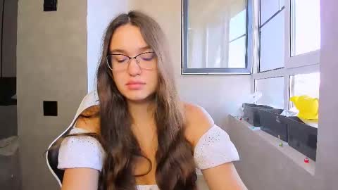 Snapshot of fancy_bunny chatting on 09.24.25 fancy bunny online show from 09.24.25