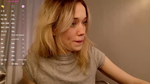 Snapshot of fancyamelia chatting on 10.10.25 fancyamelia online show from 10.10.25