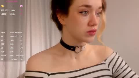 Snapshot of fancyamelia chatting on 11.23.25 fancyamelia online show from 11.23.25