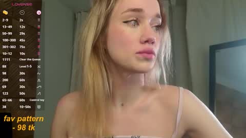 Snapshot of fancyamelia chatting on 12.23.25 fancyamelia online show from 12.23.25