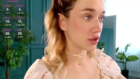 Snapshot of fancyamelia chatting on 05.22.26 fancyamelia online show from 05.22.26