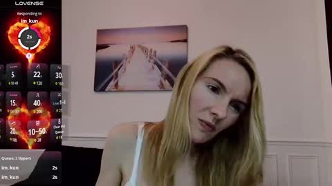 Snapshot of fanny_posy chatting on 02.27.25 Fanny online show from 02.27.25