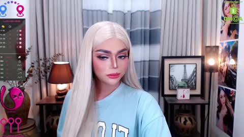 Snapshot of fantacyoflove chatting on 03.10.25 YASI online show from 03.10.25