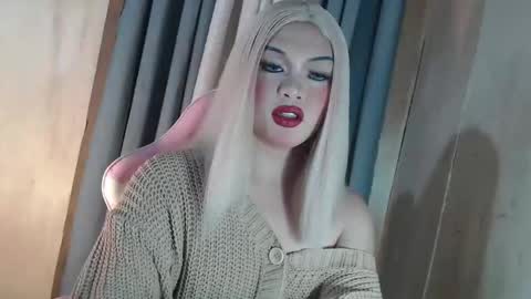 Snapshot of fantasticcock69_daniella chatting on 04.08.26 DANIELLA - DONT FORGET TO GIVE ME A THUMBSU UP online show from 04.08.26