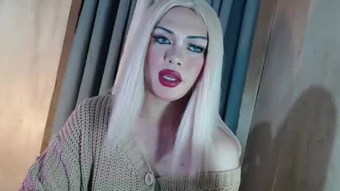 Snapshot of fantasticcock69_daniella chatting on 04.15.26 DANIELLA - DONT FORGET TO GIVE ME A THUMBSU UP online show from 04.15.26