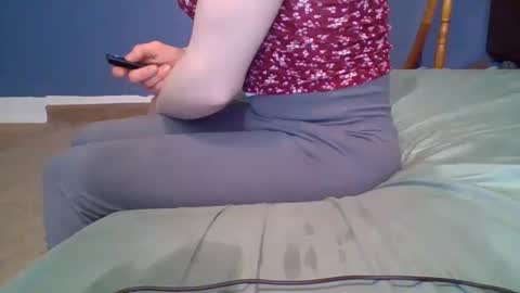 Snapshot of fantasyguy99 chatting on 10.05.25 fantasyguy99 online show from 10.05.25