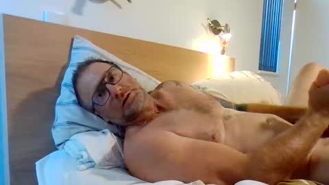 Snapshot of fantasying01 chatting on 02.14.26 fantasying01 online show from 02.14.26