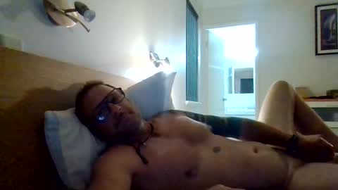 Snapshot of fantasying01 chatting on 02.14.26 fantasying01 online show from 02.14.26