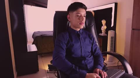 farid_jake_ online show from 10.02.25