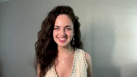 Mia online show from 06.08.26