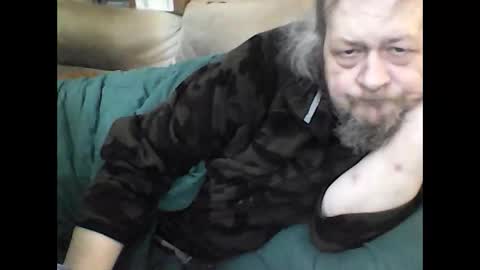 Snapshot of fasteddysex chatting on 02.25.26 HoneyCumJuice4U online show from 02.25.26