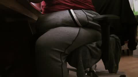 Snapshot of fat_bubble chatting on 01.04.25 Fat Bernd online show from 01.04.25