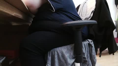 Snapshot of fat_bubble chatting on 01.05.25 Fat Bernd online show from 01.05.25