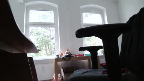 Snapshot of fat_bubble chatting on 09.21.25 Fat Bernd online show from 09.21.25