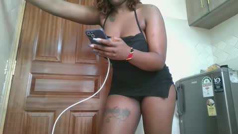 Snapshot of fatassfreak254 chatting on 12.26.24 Winnie online show from 12.26.24