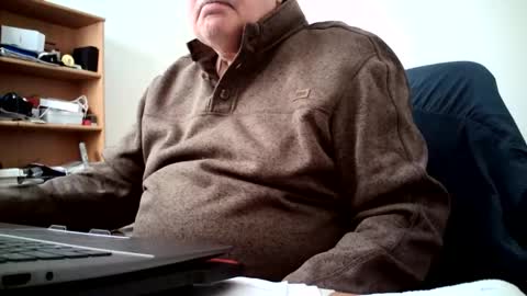 Snapshot of fatbellyitalian3 chatting on 12.14.25 fatbellyitalian3 online show from 12.14.25