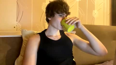 Snapshot of faustfrost chatting on 09.16.25 Faust online show from 09.16.25