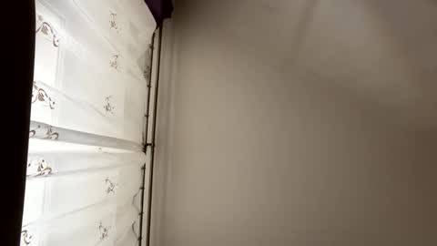 Snapshot of faustfrost chatting on 10.06.25 Faust online show from 10.06.25