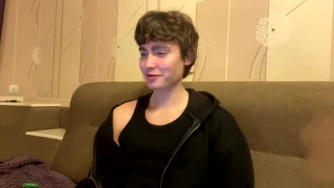 Snapshot of faustfrost chatting on 10.09.25 Faust online show from 10.09.25