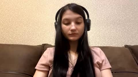 Aurora 18yo online show from 02.03.26