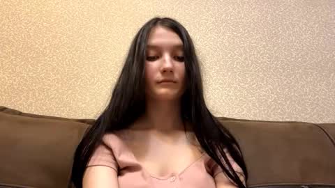 Aurora 18yo online show from 02.06.26