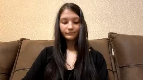 Aurora 18yo online show from 03.18.26