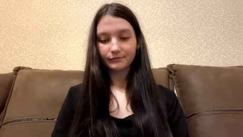 Aurora 18yo online show from 03.20.26
