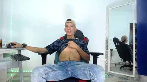 Favel Gomez online show from 12.28.24