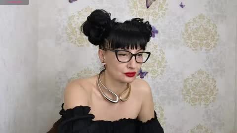 Snapshot of favorite_angel chatting on 05.29.26 favorite_angel online show from 05.29.26