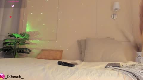 Snapshot of fay_miller2 chatting on 11.02.25 welcome to my world online show from 11.02.25