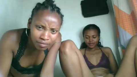 Snapshot of fayence09 chatting on 10.24.25 fayence09 online show from 10.24.25