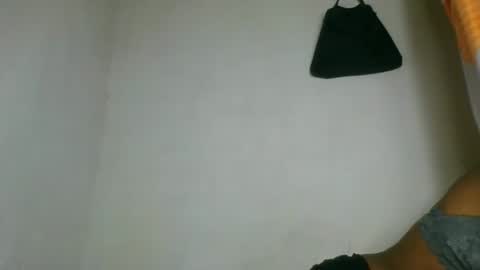 Snapshot of fayence09 chatting on 10.28.25 fayence09 online show from 10.28.25