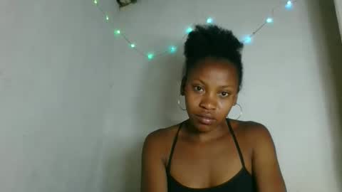 Snapshot of fayence09 chatting on 11.01.25 fayence09 online show from 11.01.25