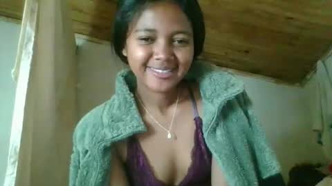 Snapshot of fayence09 chatting on 12.17.25 fayence09 online show from 12.17.25