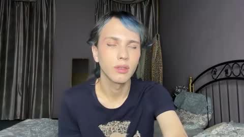 Snapshot of fcherthth chatting on 12.14.25 Mark online show from 12.14.25