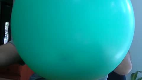 Snapshot of fedeglobos chatting on 10.18.25 fedeGLOBOS online show from 10.18.25