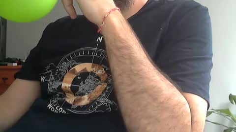 Snapshot of fedeglobos chatting on 11.30.25 fedeGLOBOS online show from 11.30.25