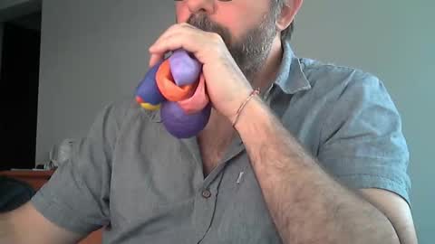 Snapshot of fedeglobos chatting on 12.16.25 fedeGLOBOS online show from 12.16.25