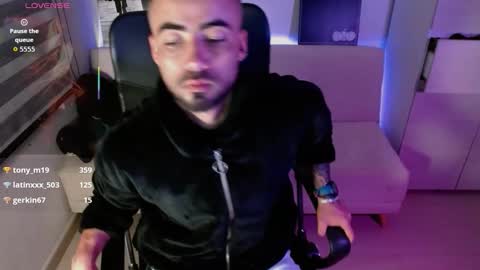 Federico Ofarrel online show from 01.11.26