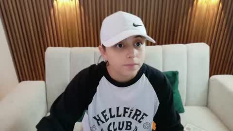 Feelena online show from 07.19.26