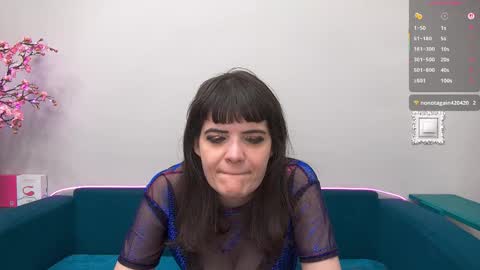 Laura online show from 04.08.26